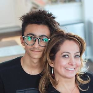 Meet your Posher, Violet